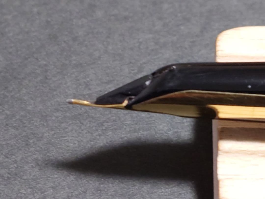 Waterman c/f モアレ plaque or g