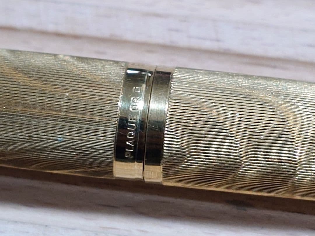 Waterman c/f モアレ plaque or g