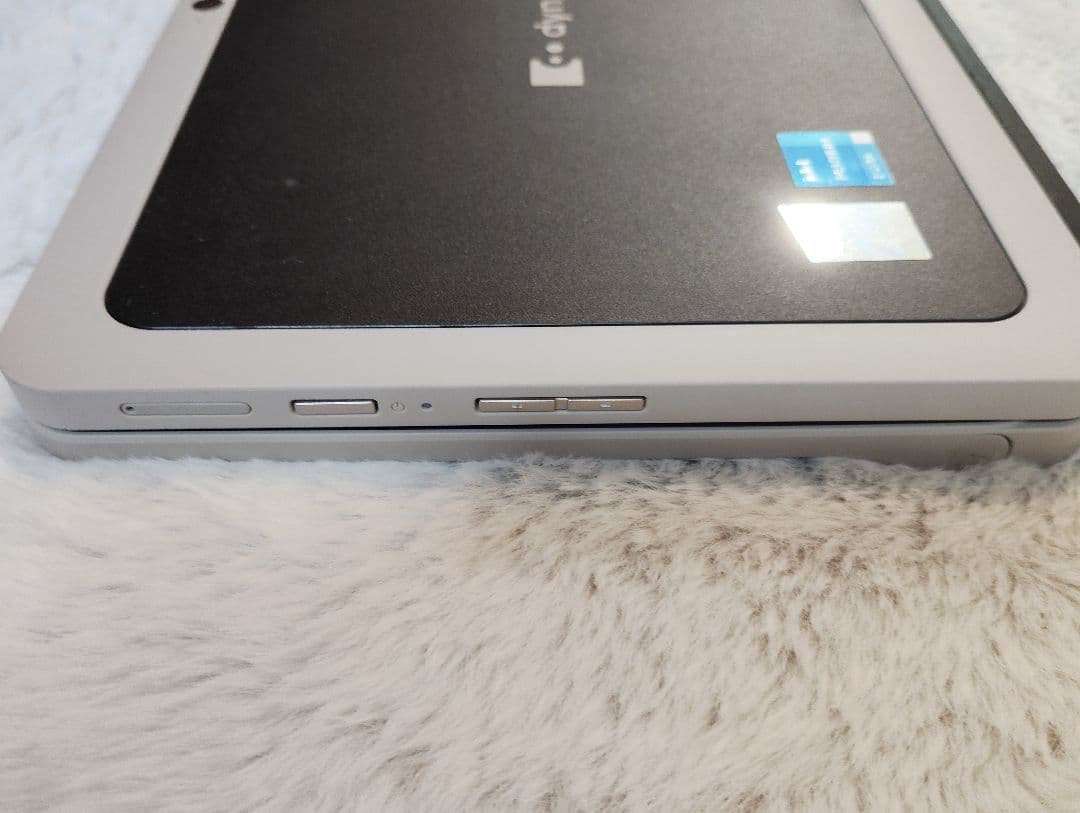 新品未使用 Dynabook K70 Windows11Pro 高校指定品