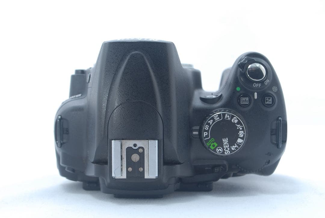 Nikon D5000 レンズキット 18-55mm 一眼レフ 初心者おすすめ