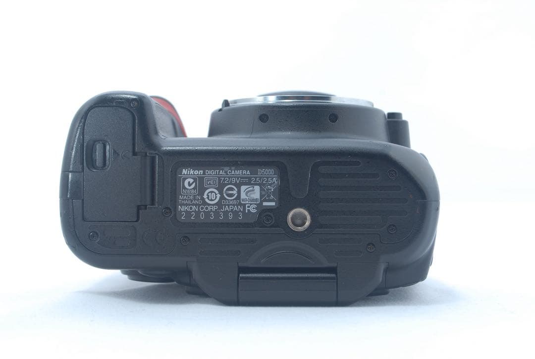 Nikon D5000 レンズキット 18-55mm 一眼レフ 初心者おすすめ
