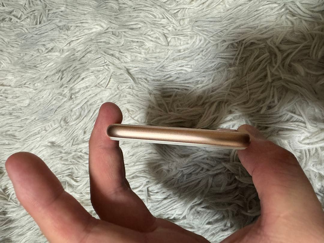 iPhone 8 ゴールド 64GB