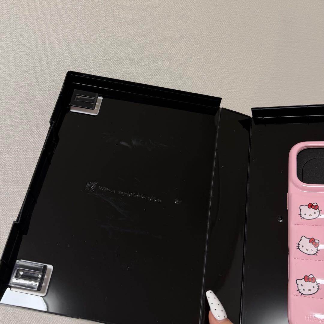 Urban SophisticationハローキティiPhone17promax