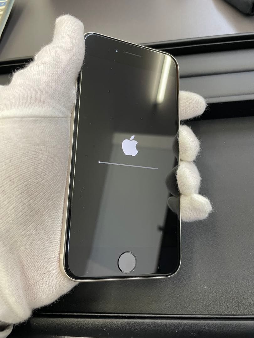 Apple iPhone アイフォン SE 第三世代 64GB ホワイト