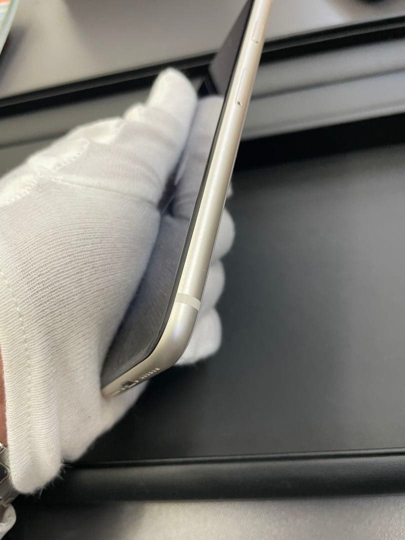 Apple iPhone アイフォン SE 第三世代 64GB ホワイト