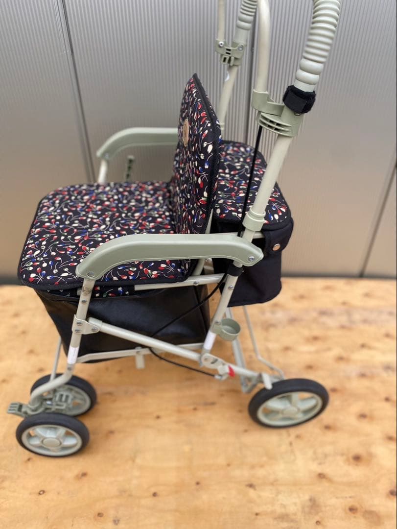 【極美品】 島製作所　SHIMA　シルバーカー　座れる　手押し車　歩行補助