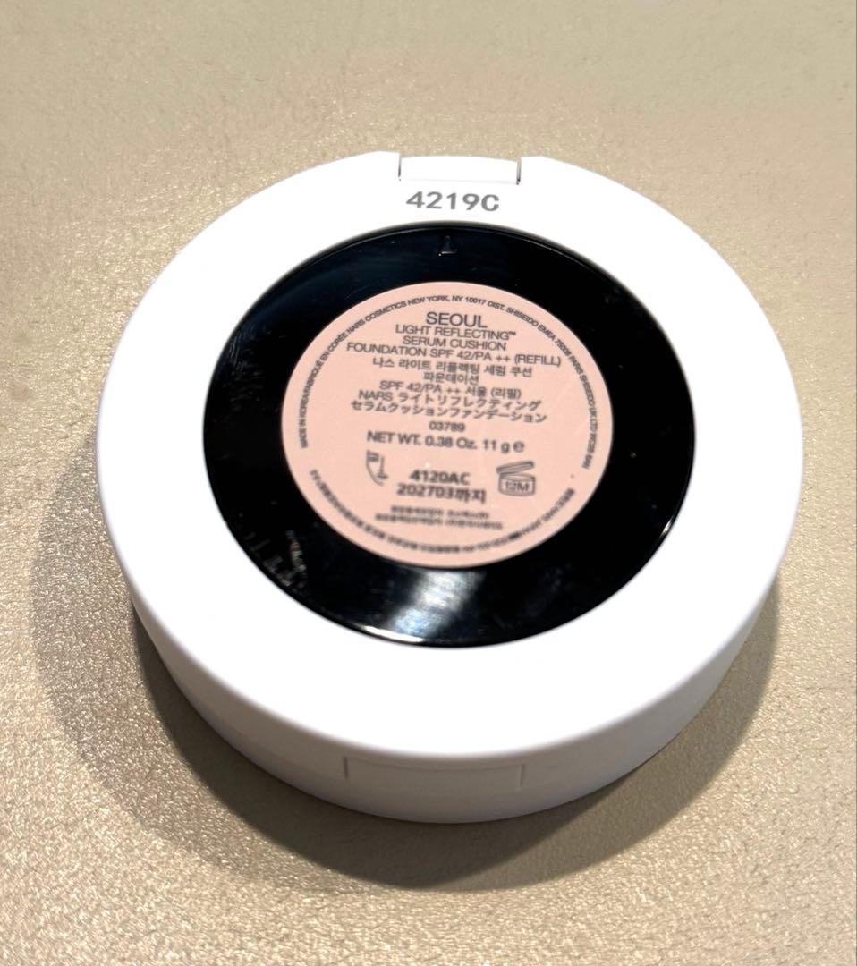 美品　NARS ライトリフレクティング　セラムクッションファンデーション ソウル