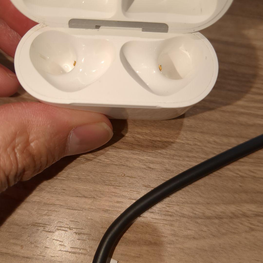 美品　AirPods 4 ANC搭載モデル MXP93J/A