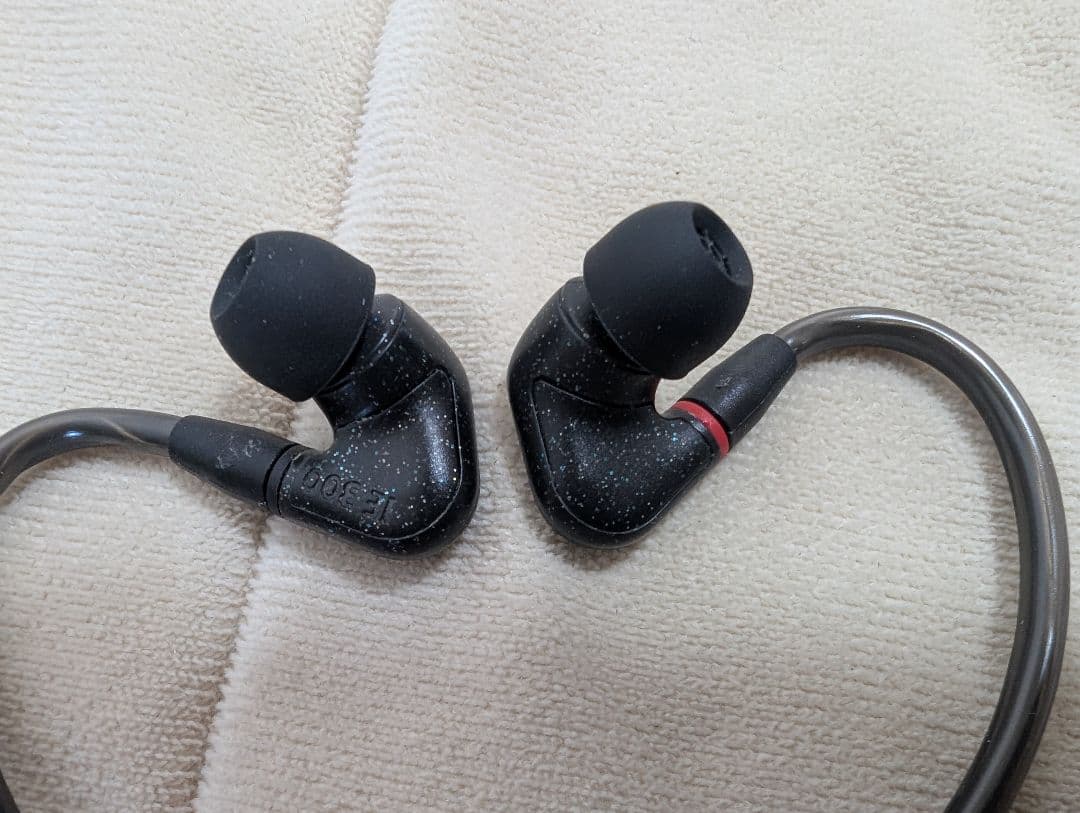 ヘッドホン Sennheiser IE 300