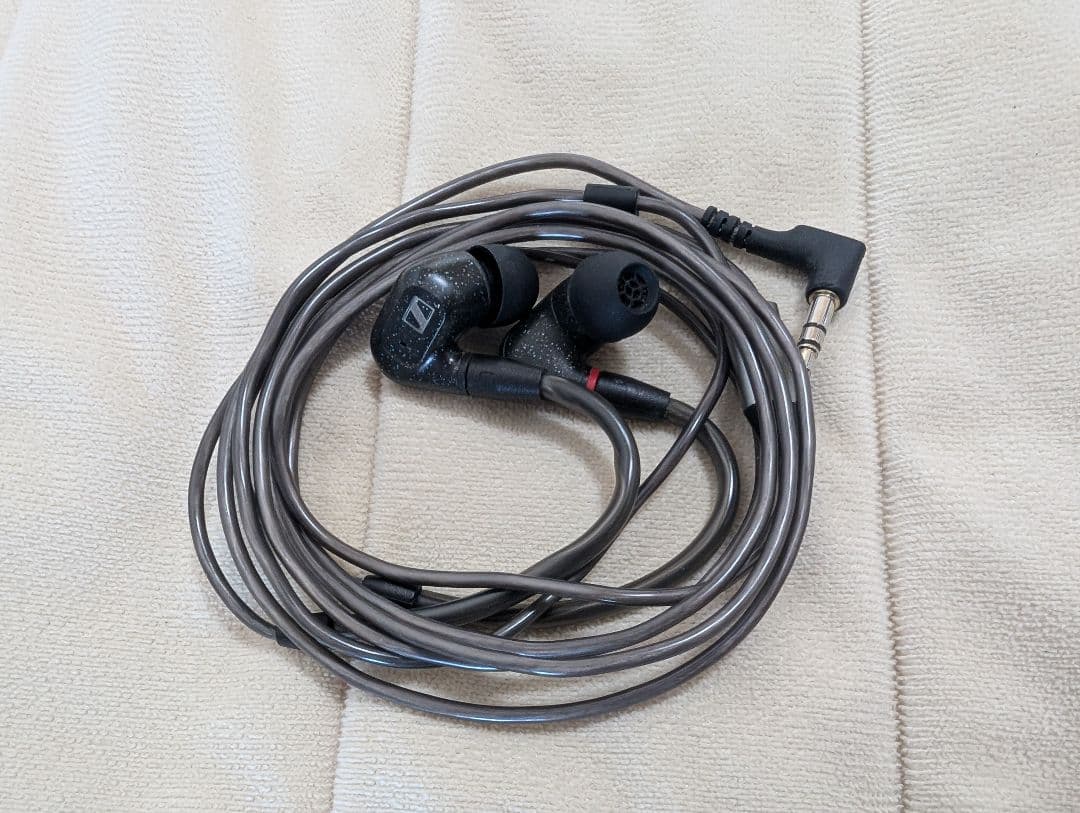 ヘッドホン Sennheiser IE 300