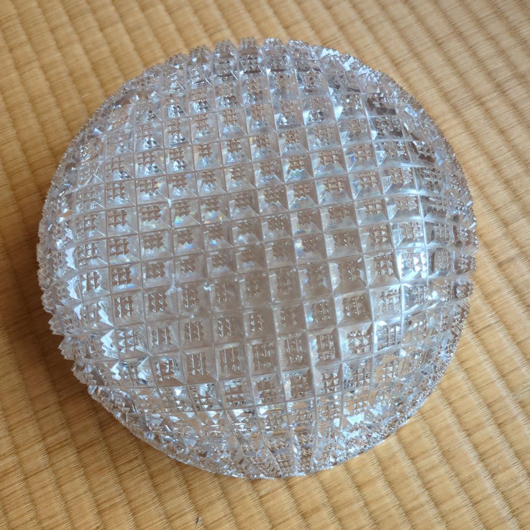 ガラス 丸型菓子入れ　義山製菓子鉢　切子　ガラス