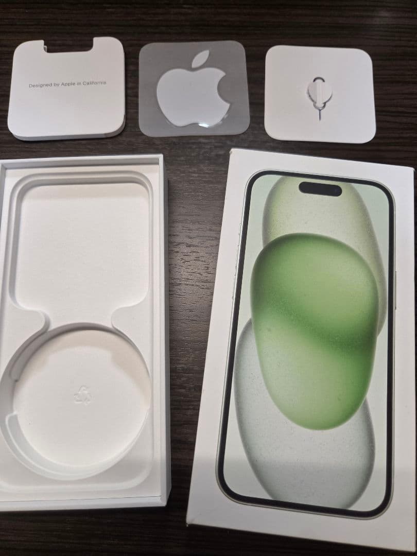 【美品】iPhone15 256GB グリーン
