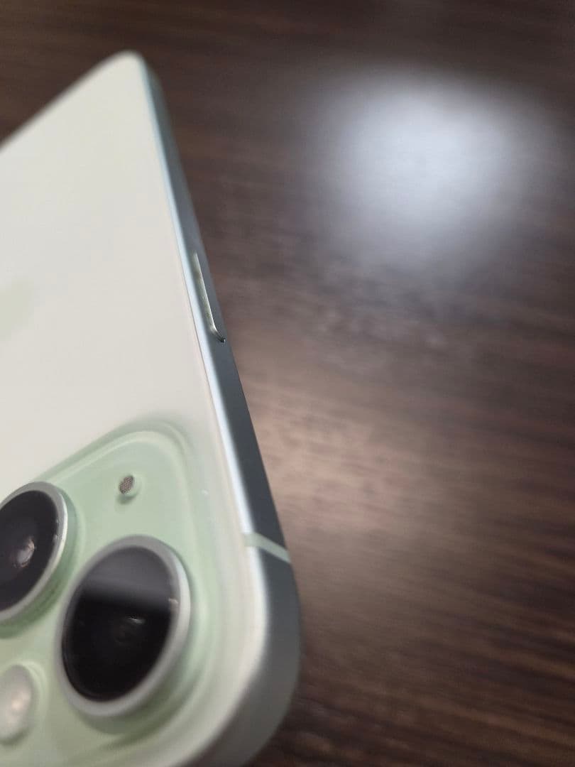 【美品】iPhone15 256GB グリーン