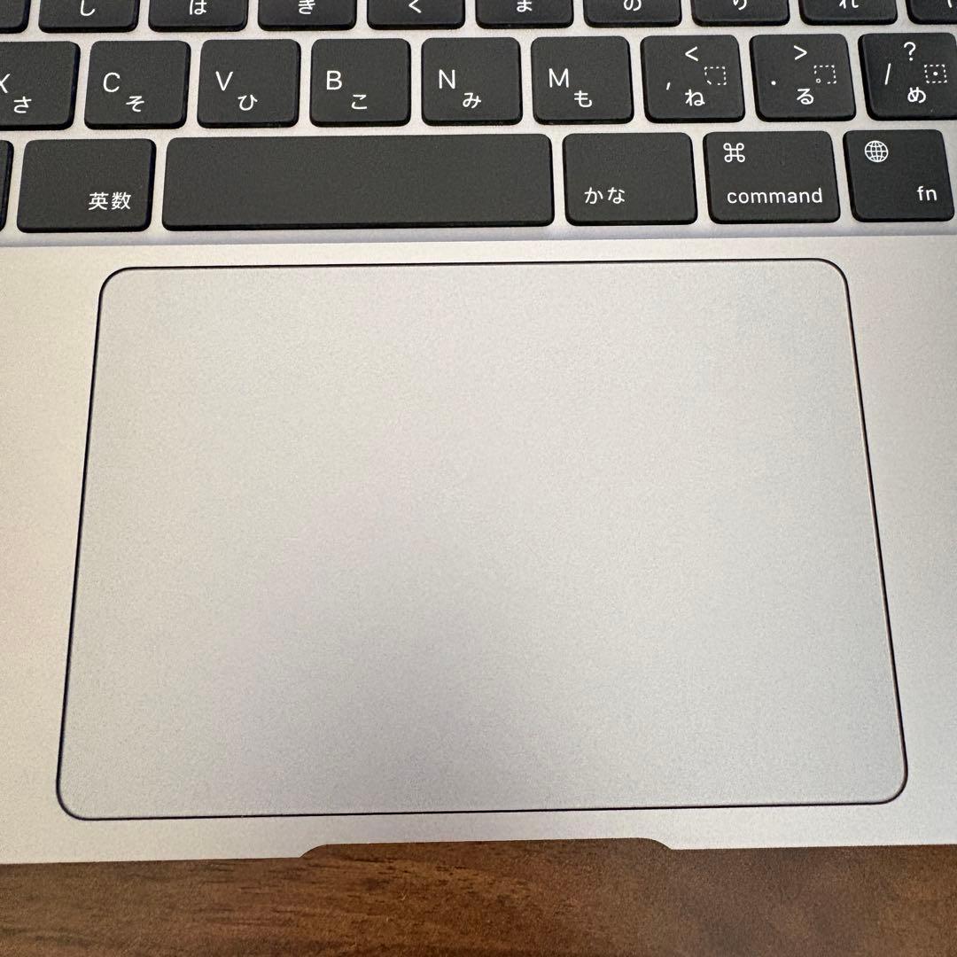 M1 MacBook Air 13インチ 256GB/CPU8/GPU7/8GB