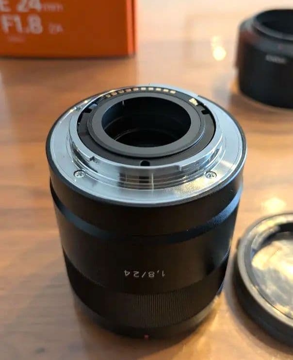 SONY E 24mm F1.8 SEL24F18Z レンズ フィルター付き