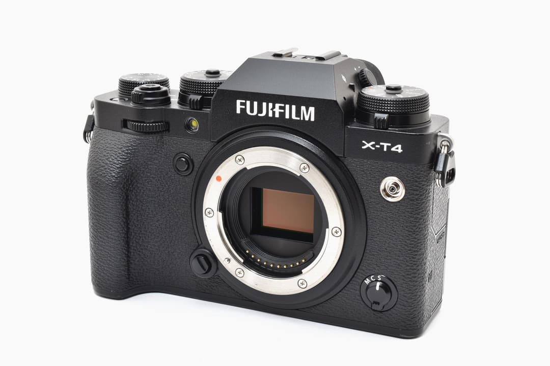 ■極上品■ フジフィルム X-T4 ミラーレス #D095