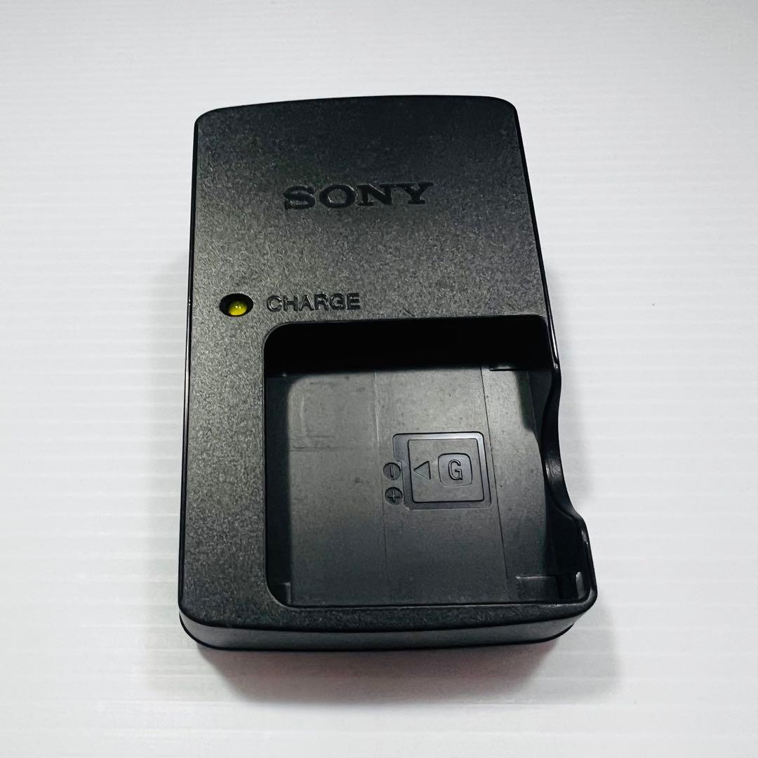 Sony Cyber-shot DSC-W270 レッド