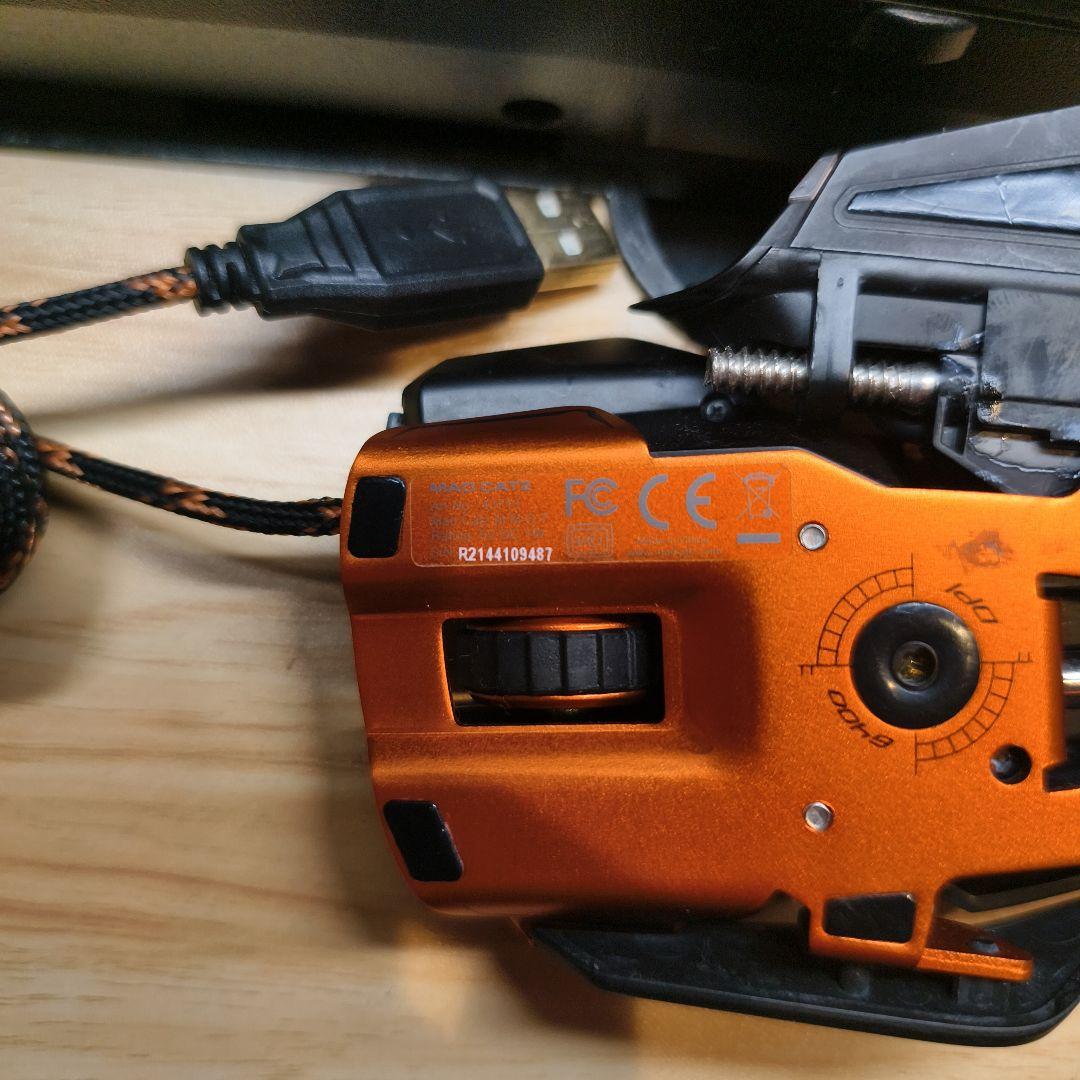 訳あり Mad Catz M.M.O.7 ゲーミングマウス 動作OK 補修あり