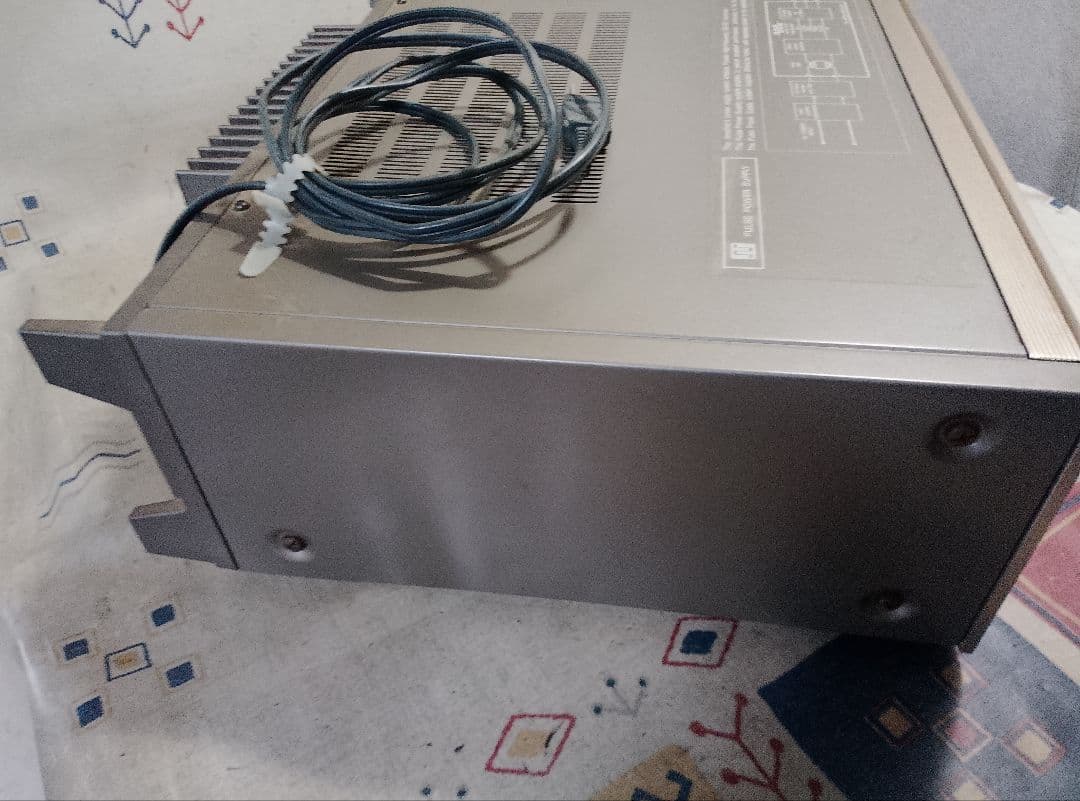SONY ステレオアンプ TA-F4 通電済 、動作未確認