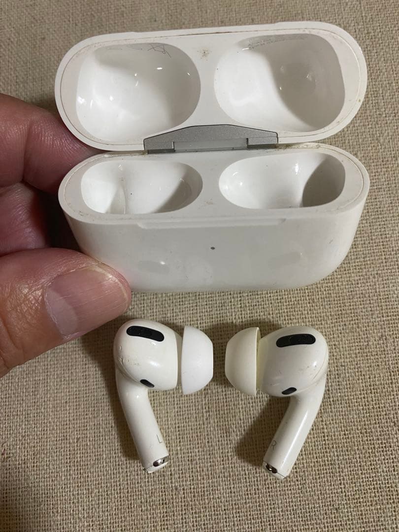 AirPods Pro 本体 充電ケース付き