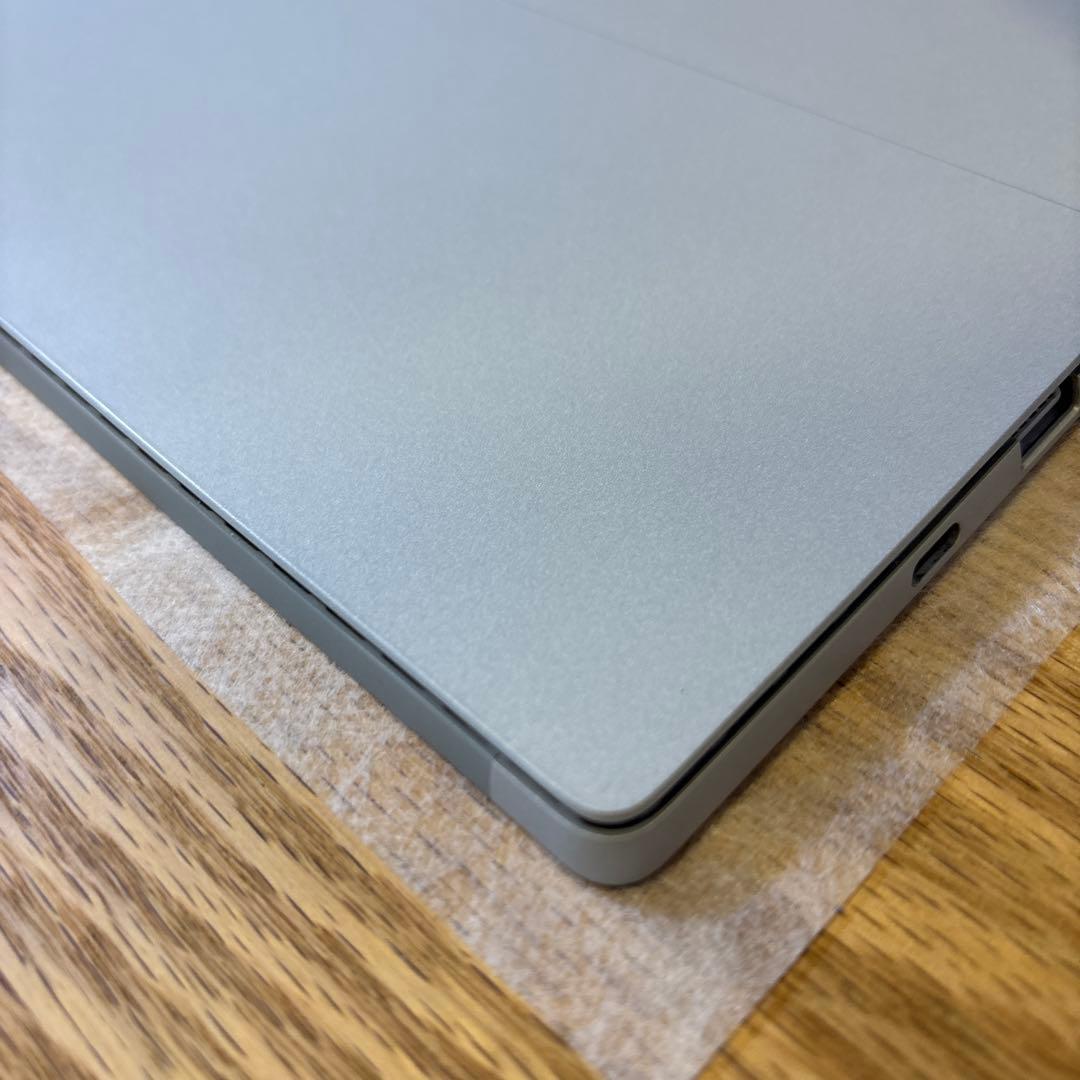【良品】Microsoft Surface Pro 7 256GB 8GB