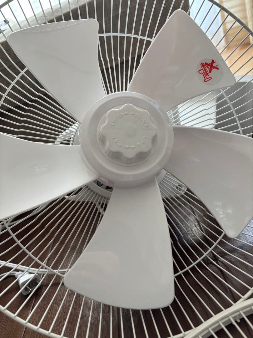 【美品】YAMAZEN 山善　DC壁掛扇風機 YWRX-BGD305 立体首振♪