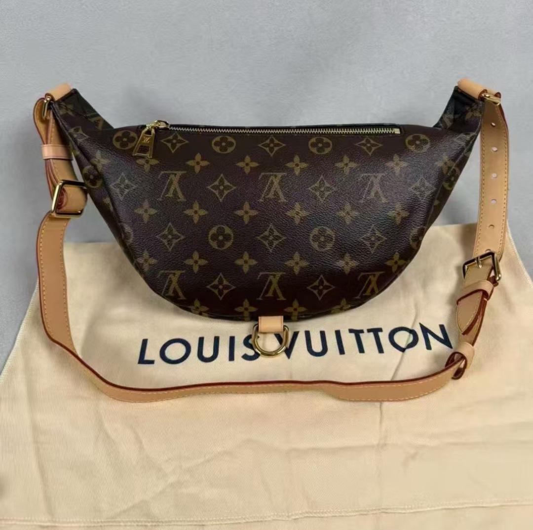 ルイ美品***ヴィトンボディバッグ バムバッグショルダー モノグラム・キャンバス