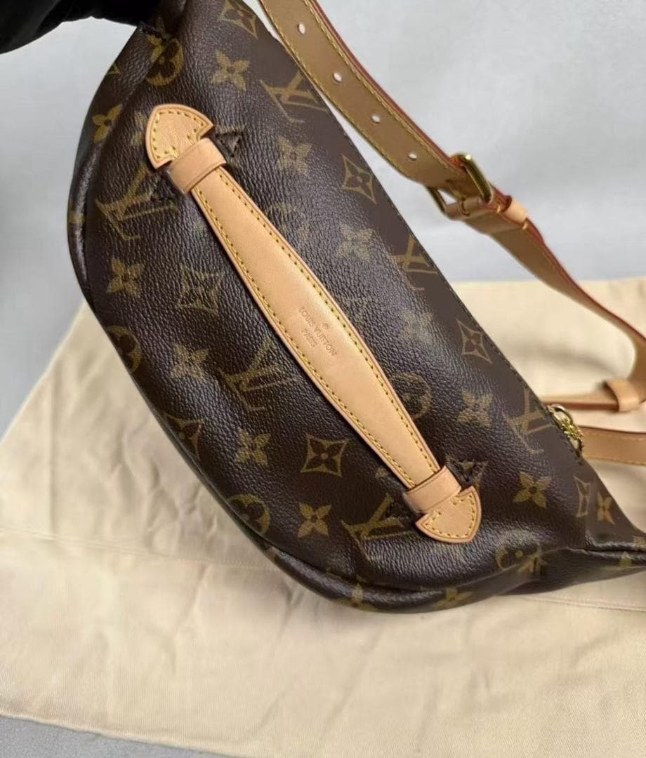 ルイ美品***ヴィトンボディバッグ バムバッグショルダー モノグラム・キャンバス