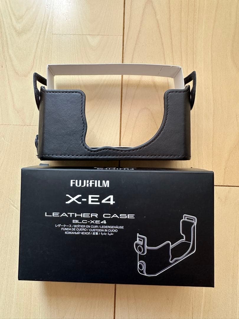 FUJIFILM X-E4 本体と付属品一式