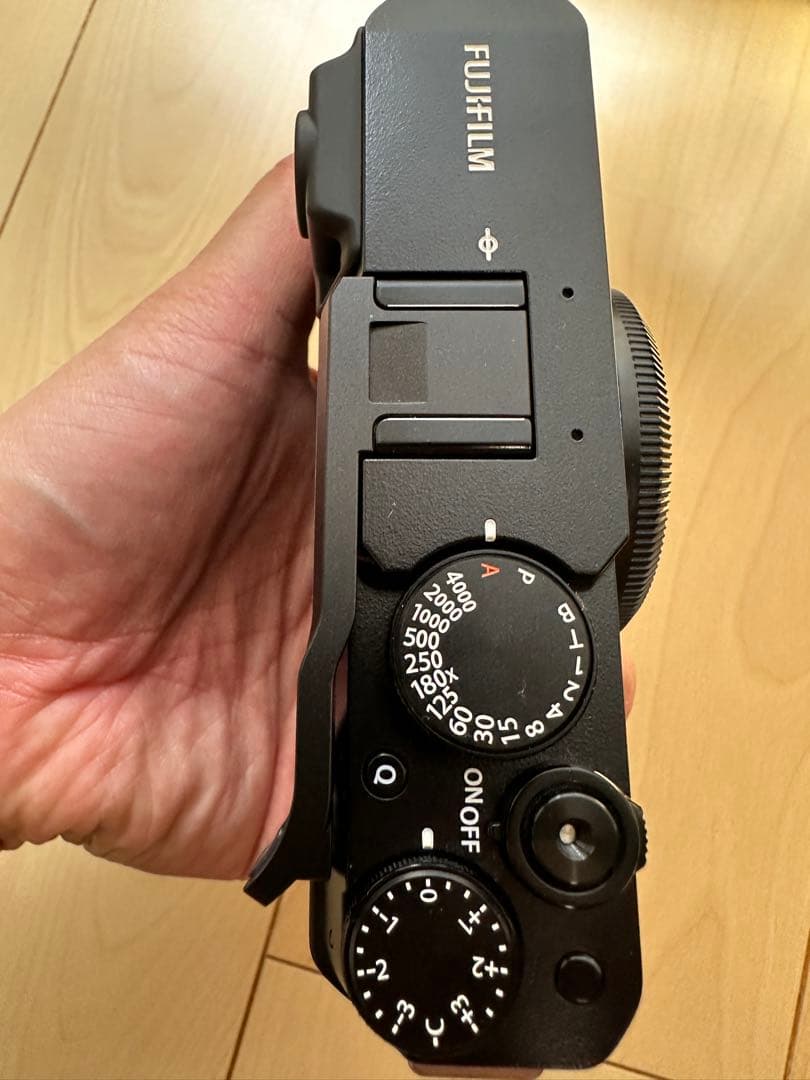 FUJIFILM X-E4 本体と付属品一式