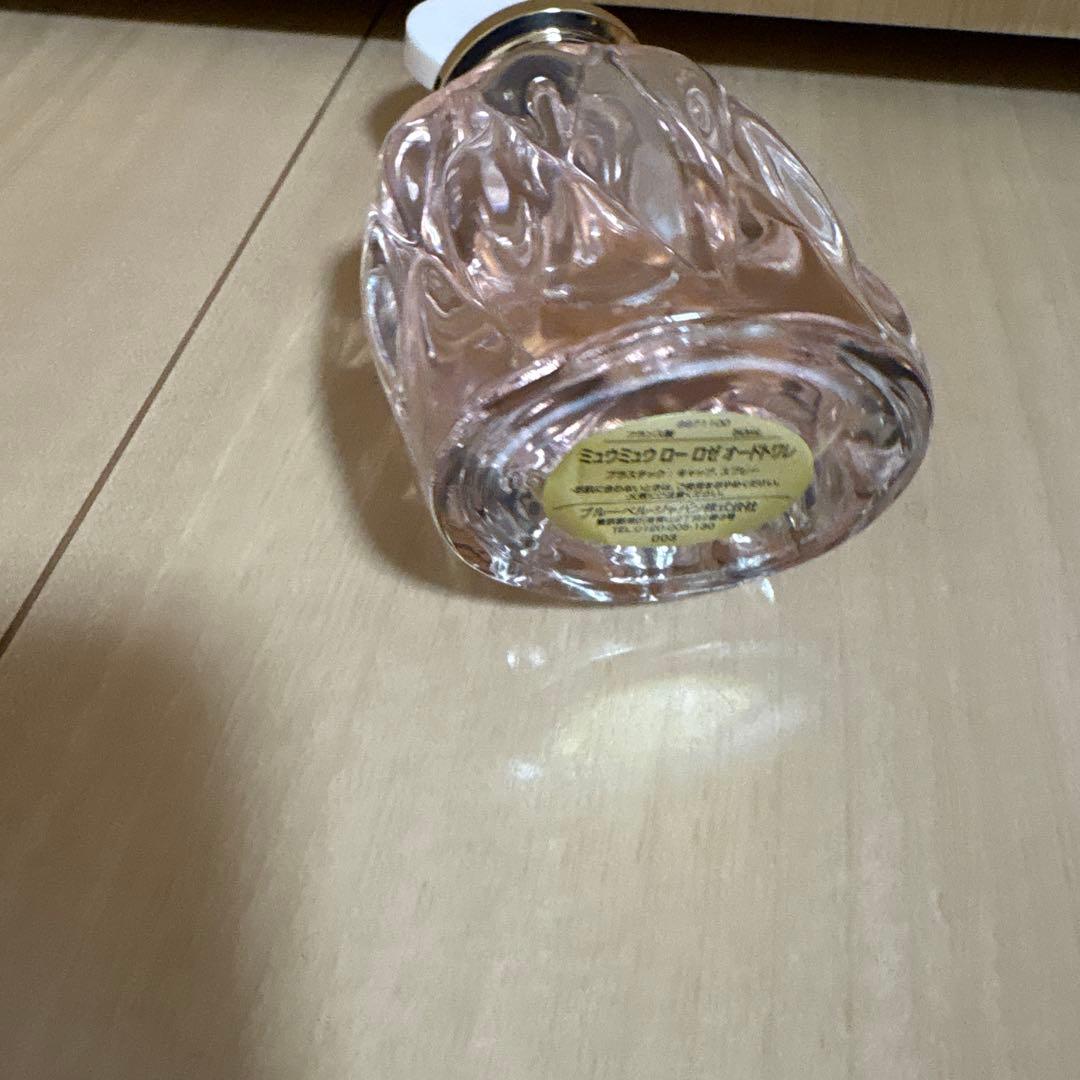 お値下げ中！！miumiu ローロゼオードトワレ　50ml 箱付き