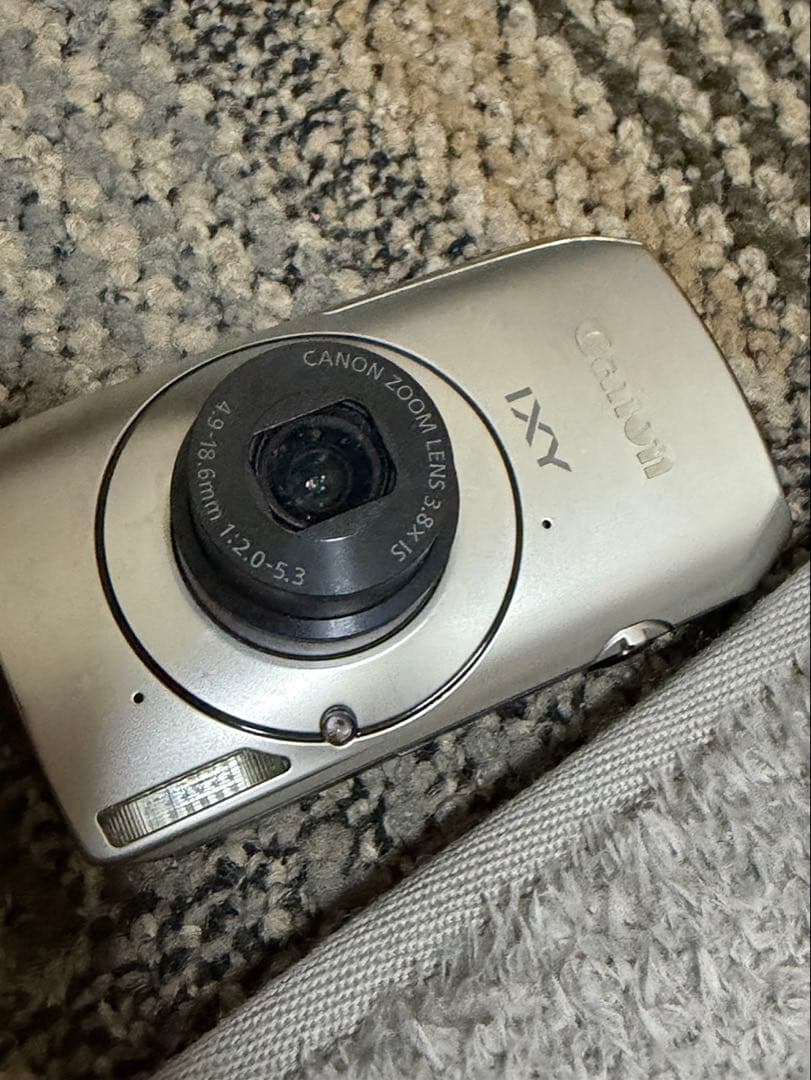 美品　Canon IXY 30S デジタルカメラ 本体