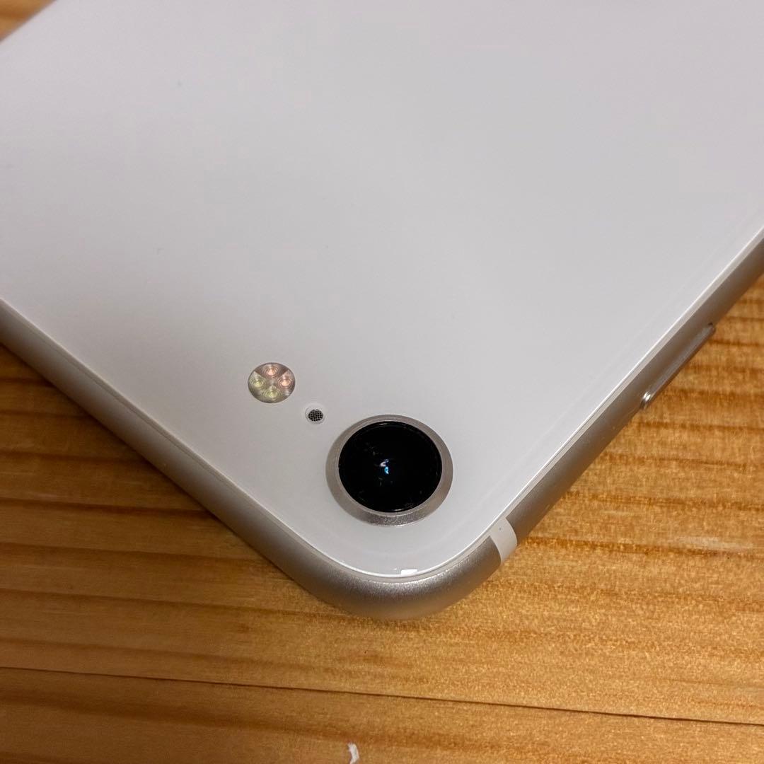 yy17280B バッテリー新品　iPhoneSE第3世代64GB SIMフリー