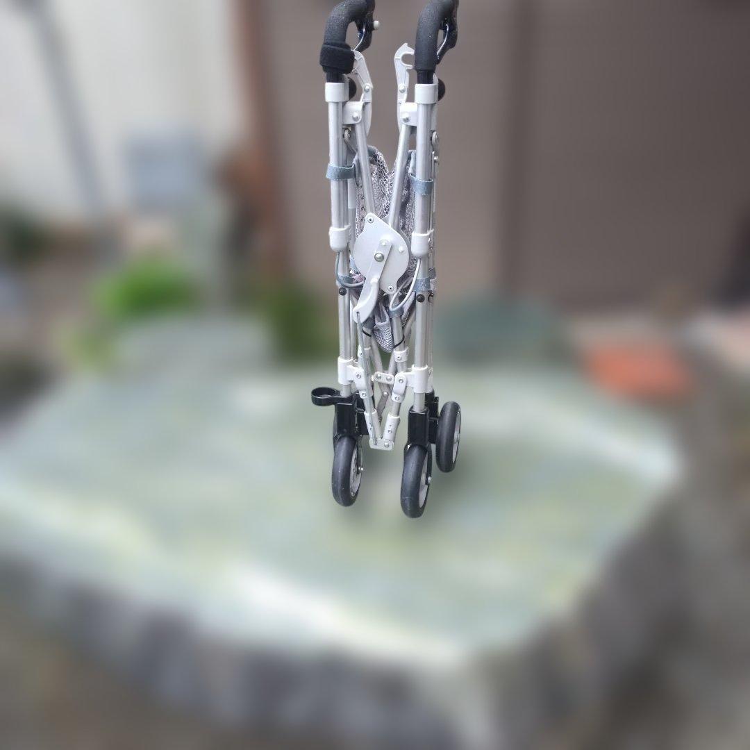 折りたたみ式歩行器 アルミ製