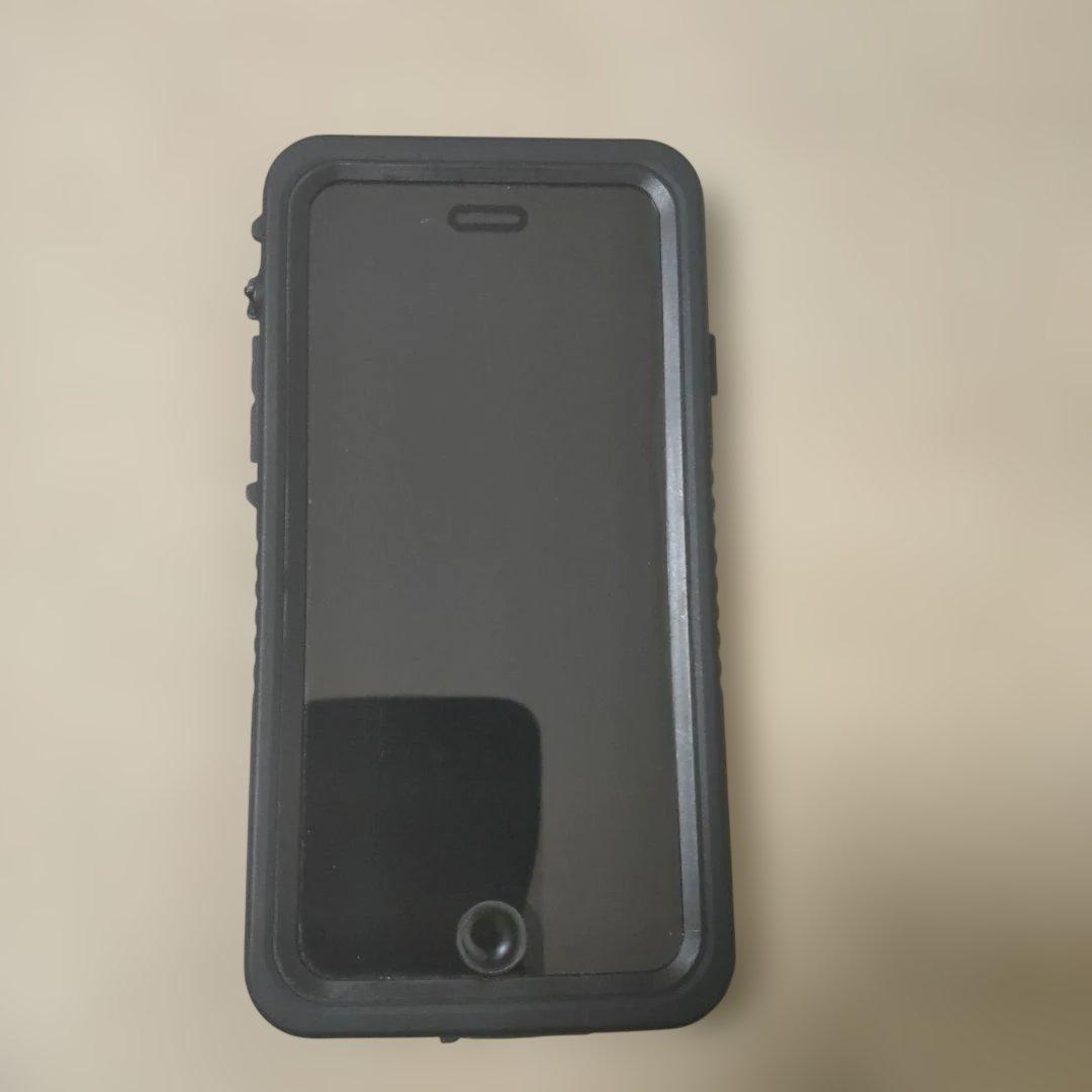 iPhoneSE3 64GB 純正バッテリ98％ ブラック 耐衝防水防塵ケース付