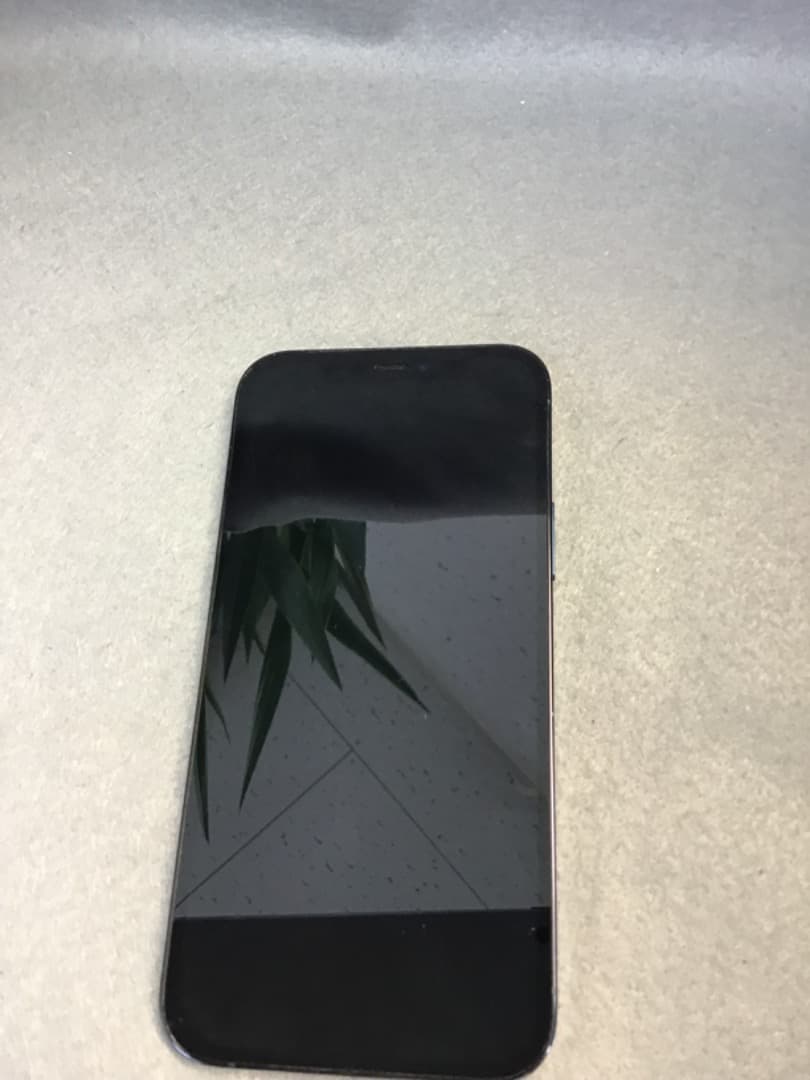 美品　国内版　SIMフリー　iPhone12Pro 256GBブルー色