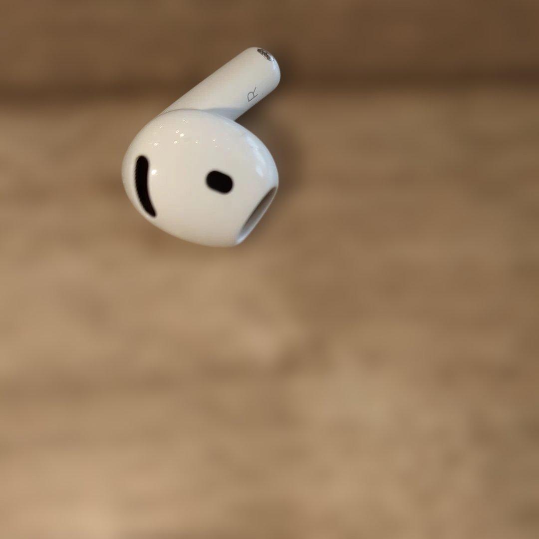 AirPods 第4世代 R片耳 右耳のみ イヤホン A3050 HGXG