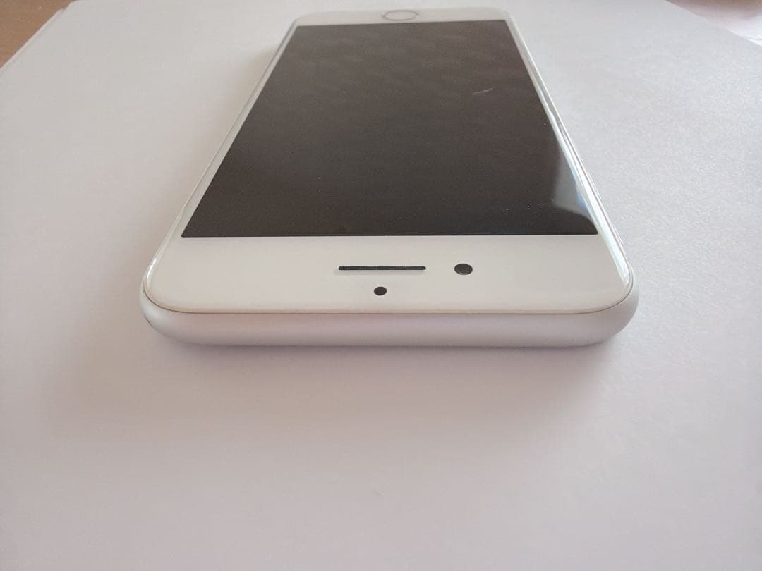 iPhone8 本体　64GB 美品
