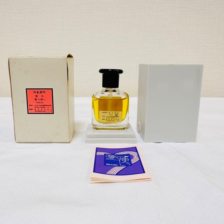 新品　希少　廃盤　ヴィンテージ　昭和の香水　カネボウ　愛の使い　香水