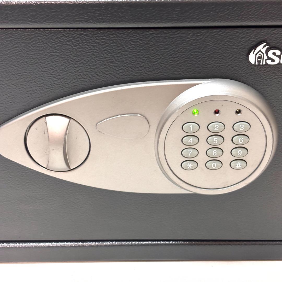 【美品】sentry safe テンキー式 据置型保管庫 X055 金庫