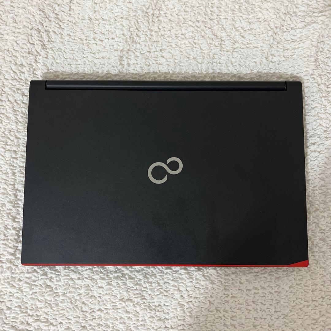 Fujitsu LIFEBOOK 15.6インチノートPC 本体