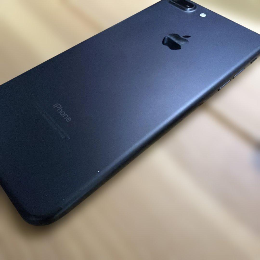 iPhone7 Plus 128GB ブラックMN6F2J/Aバッテリー84%