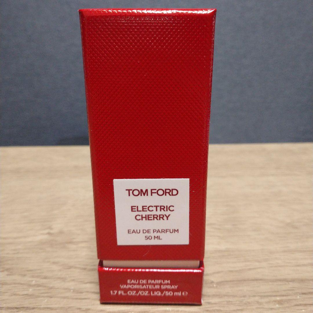トムフォード エレクトリックチェリー オードパルファム スプレィ 香水 50ml