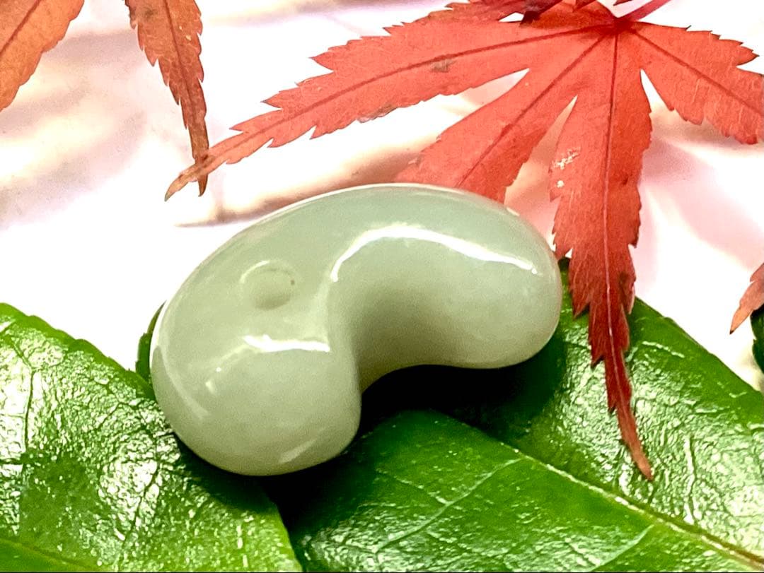 ✳一生物です　本物ジェイドをお持ちください　糸魚川翡翠勾玉　御守りにソーティング