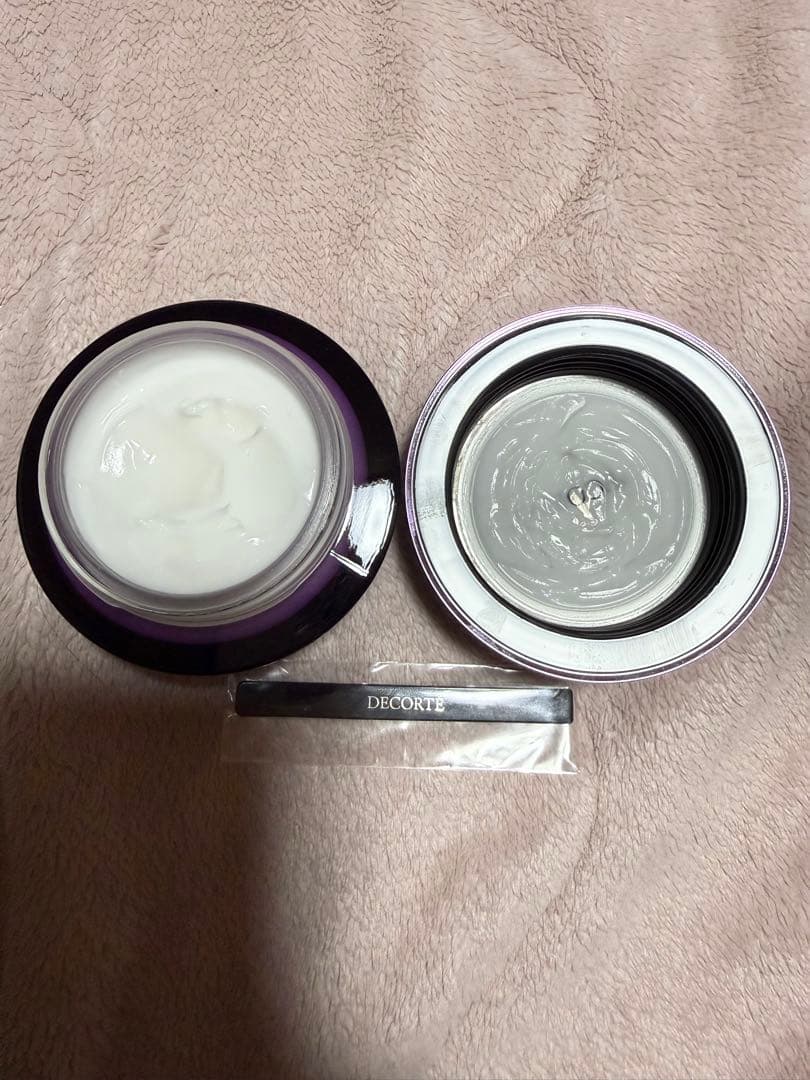コスメデコルテリポソーム アドバンスト リペアクリーム 50ml とリペアセラム