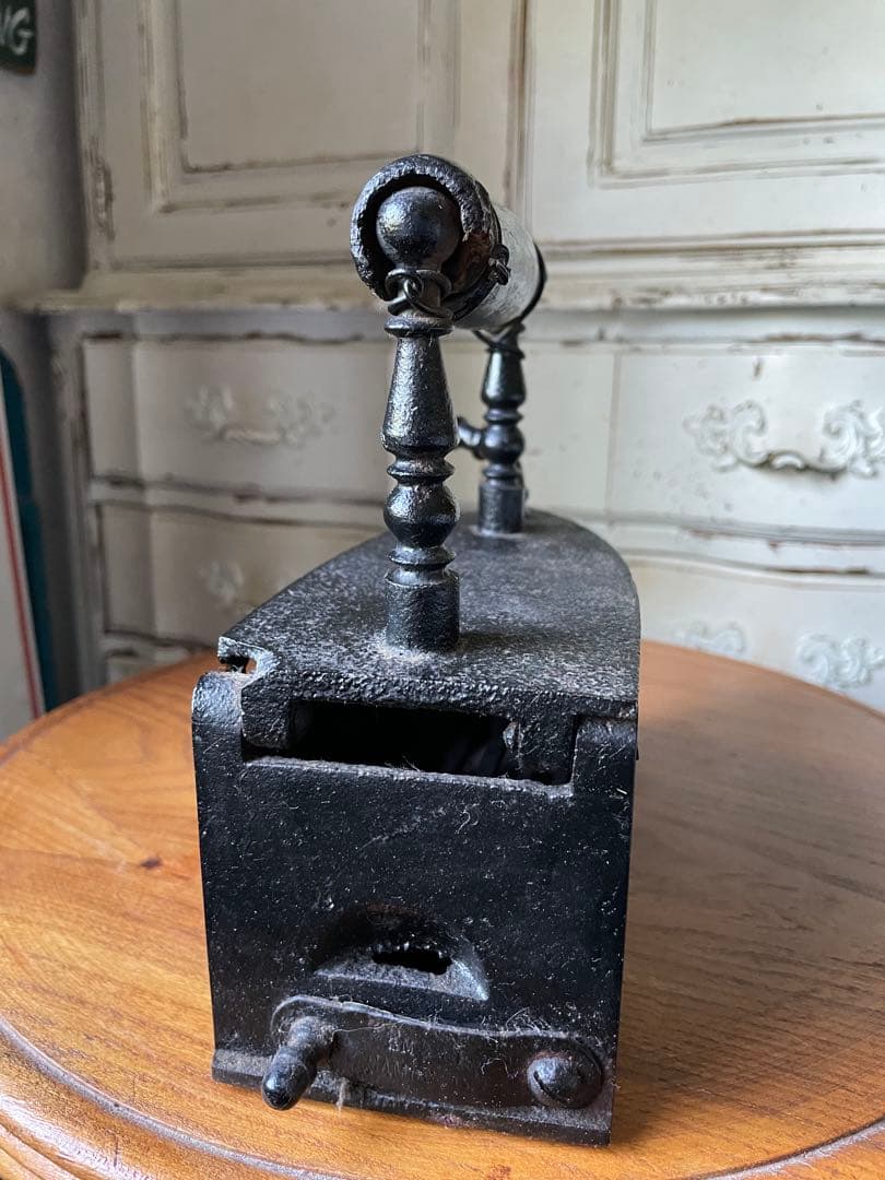 フランス　アンティーク　アイロン　アイアン　ドアストッパー　100年　シャビー