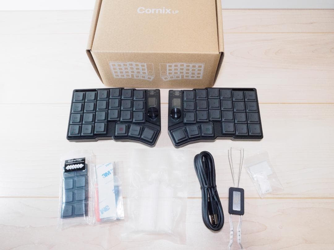 新品同様（5分程度の使用） Cornix LP 無線分割キーボード