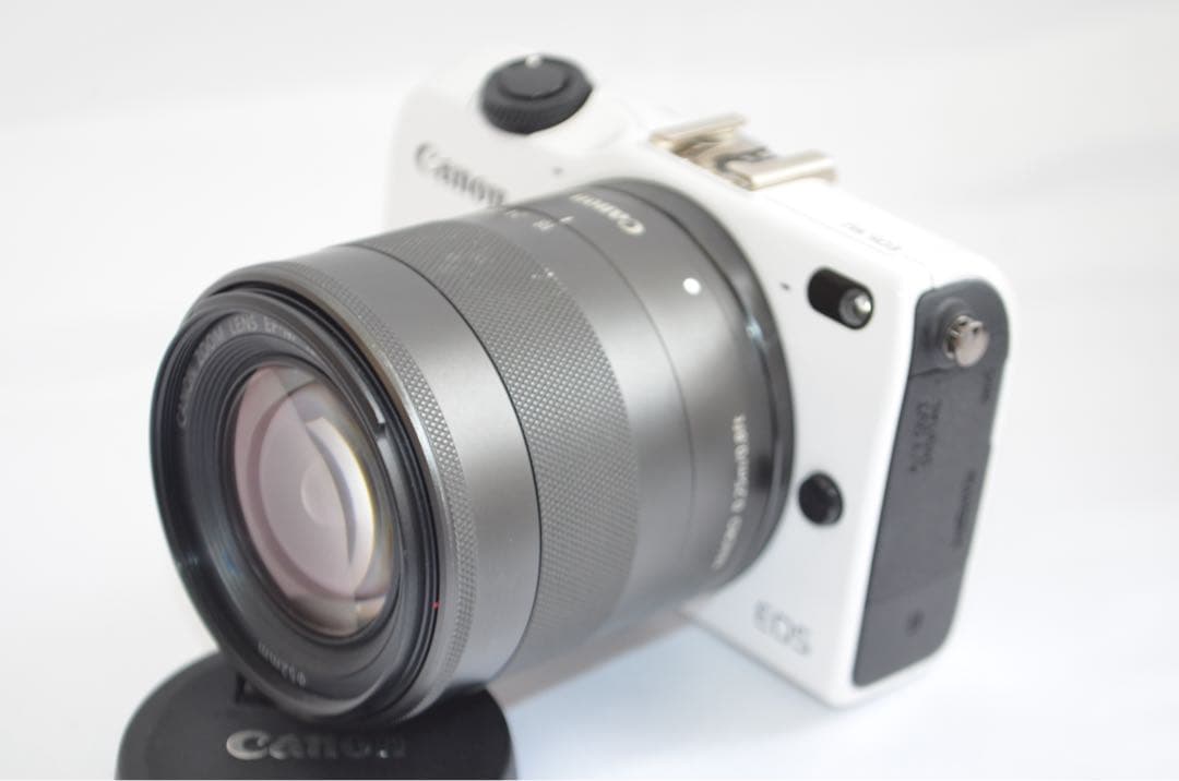 キヤノン ミラーレス一眼カメラ EOS M2 レンズキット canon