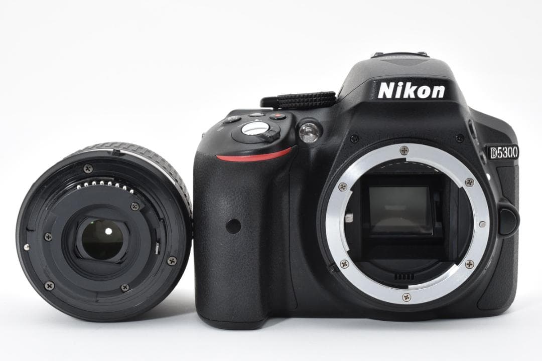 ほぼ新品 Nikon D5300 18-55 S数6773回 72