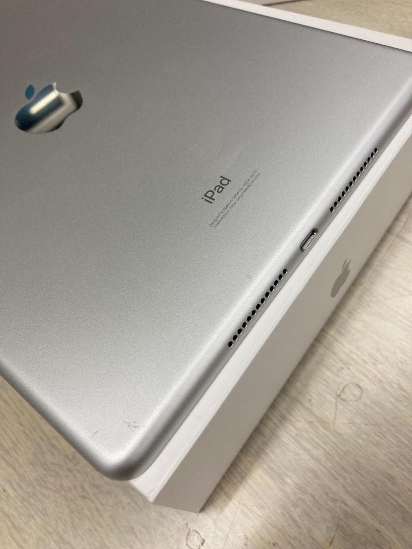 iPad 第8世代 128GB Wi-Fi 元箱バッテリー87％ A2270